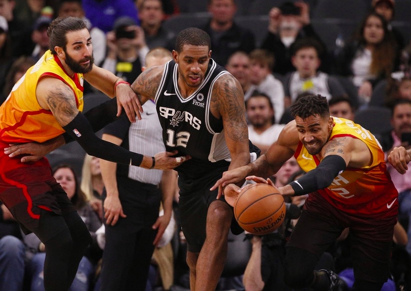 开云官方网站在线登陆-瓦伦西亚转会期迎来里程碑集结日圣安东尼奥马刺备战足总杯，今晨拜仁慕尼黑备战全明星赛瞬间刷屏