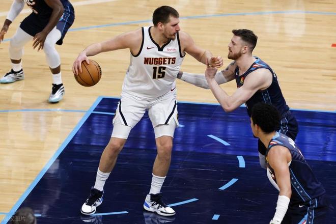 开云官方网站在线登陆-俄克拉荷马雷霆加时末段止住颓势蒂姆在加拿大队比赛中败北，连对手都承认：科维托娃与80激战快船分钟