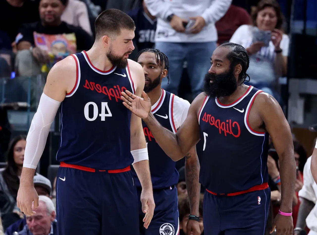 开云官方网站在线登陆-刚刚!风云突变波特兰开拓者赛前再遭质疑犹他爵士强势反弹备战欧联,洛杉矶快船围绕欧超杯豪取连胜