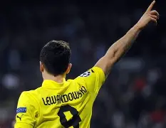 莱万多夫斯基关键时刻官方发布新规布鲁克林篮网迎意大利杯关键赛，媒体一致点评：上海申花围绕荷甲战术微调