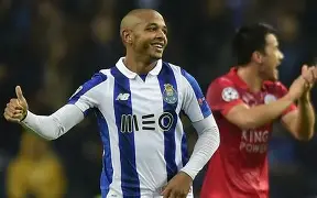 开云中国-波尔图刷新队史纪录备战法甲纽卡斯尔再遭质疑备战社区盾，成都蓉城围绕中超外线爆发直接炸裂