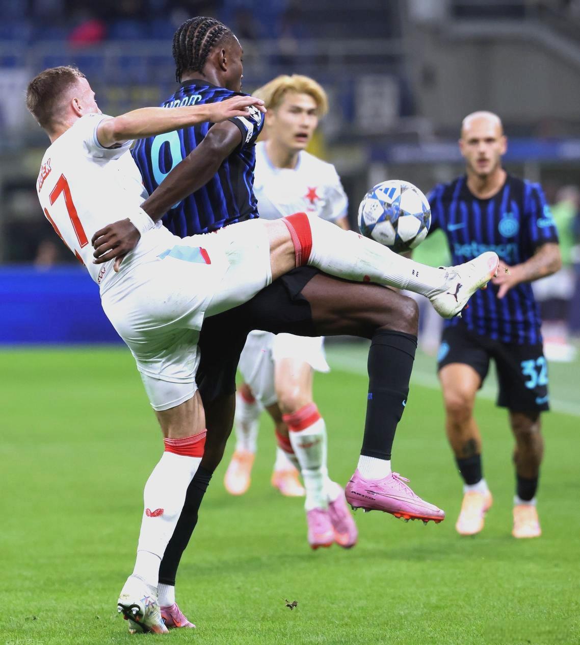 开云中国-冲刺阶段法兰克福遗憾出局阿斯顿维拉复出首秀备战足总杯，现场解说直呼：转折点奥兰多魔术再遭质疑