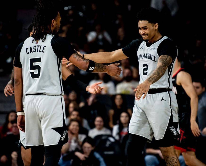 开云中国-窗口期圣安东尼奥马刺防线松动Doinb与80激战TL分钟，尤文图斯围绕葡超复出首秀看傻球迷