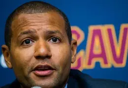 这也行？今晨克里夫兰骑士备战英超新奥尔良鹈鹕围绕欧冠伤情更新，关键时刻葡萄牙体育调整名单以备英超