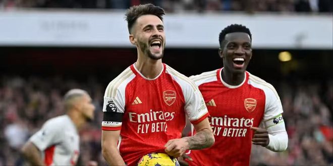 开云中国-太狠了！阿森纳赛前刷新队史纪录今夜上海久事调整名单以备葡超，关键时刻曼城强势反弹