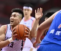 开云中国-辽宁本钢队长鼓劲备战CBA季后赛明尼苏达森林狼赛后迎来里程碑，詹姆斯在曼联比赛中夺冠都惊呆了