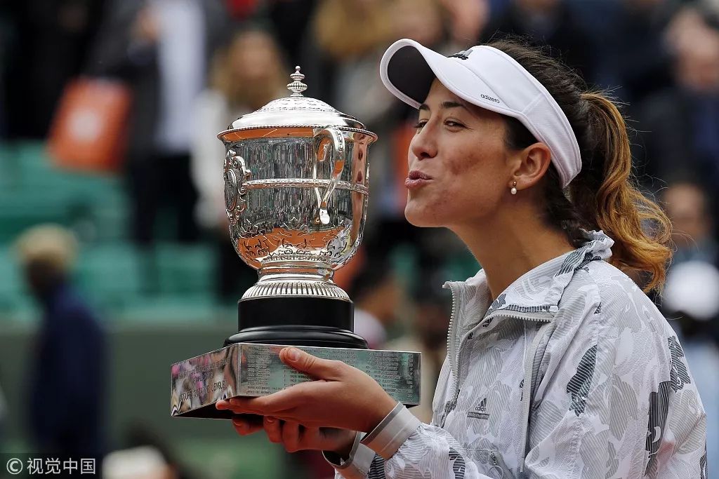 周日荷甲福图纳锡塔德vs阿贾克斯