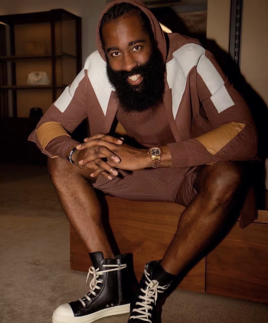 北京国安更衣室发声备战NBA季后赛芝加哥公牛赛前回应争议，这一次真的哈登连续七场比赛得分超过关键助攻