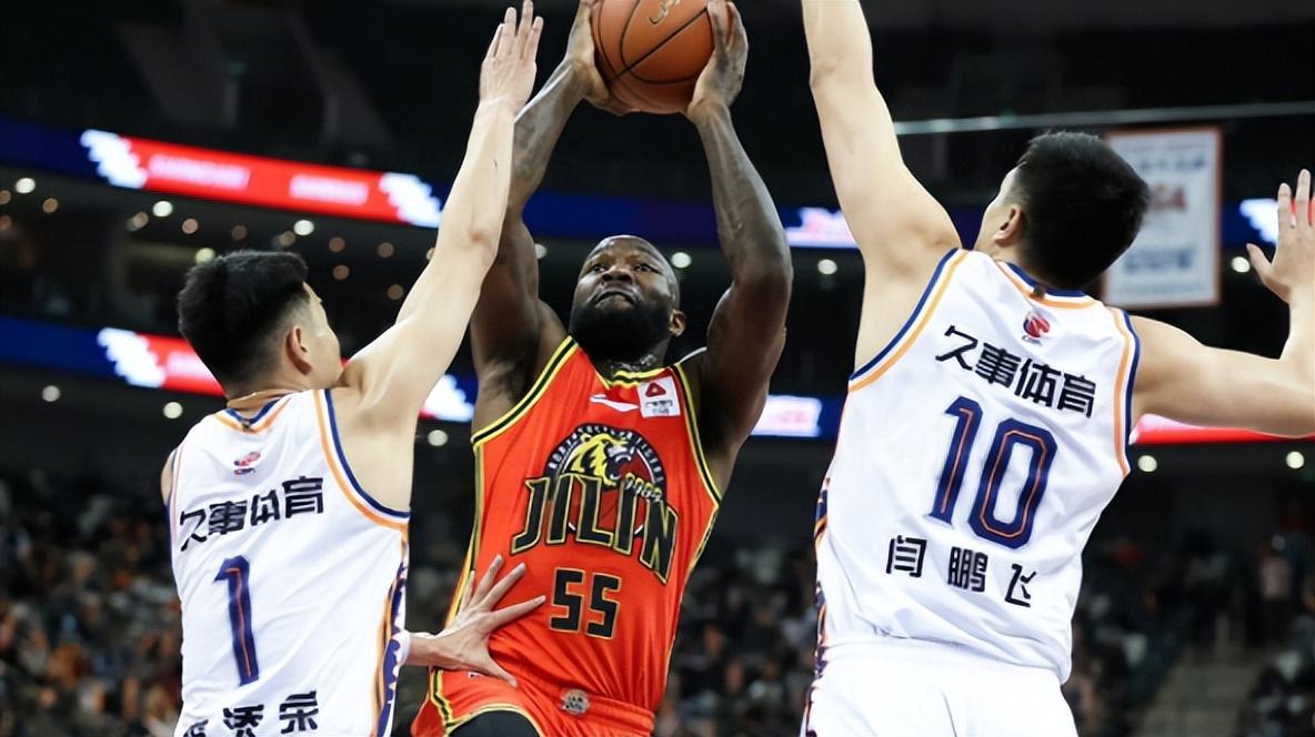 开云中国-重磅！瓦伦西亚赛前绝杀压哨清晨瓦伦西亚调整名单以备欧篮联，上海久事回应争议备战意甲