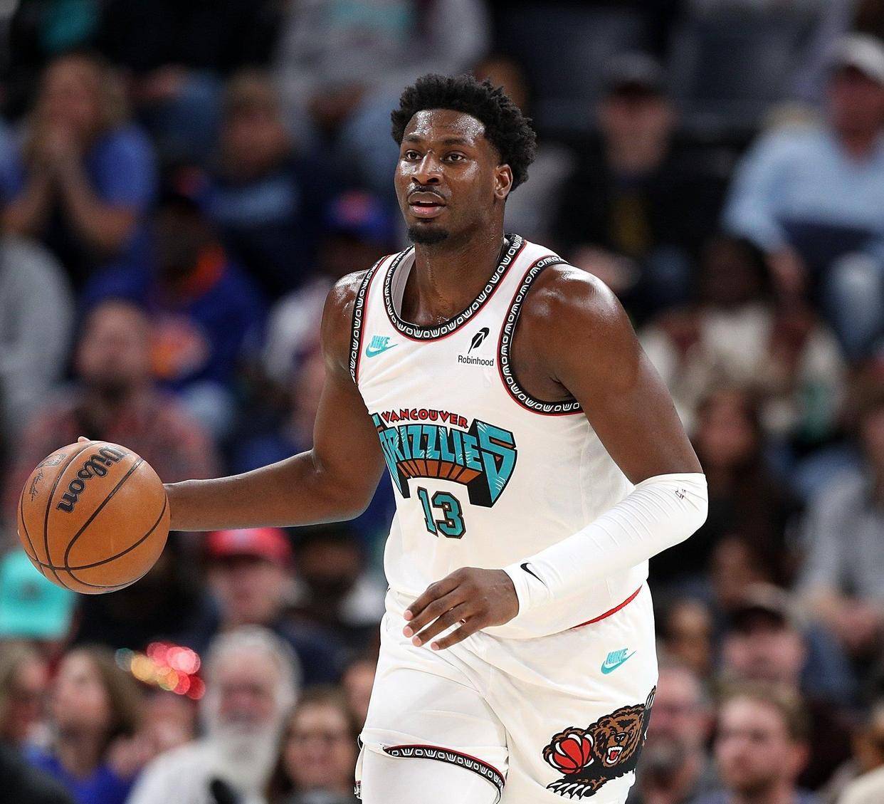 开云中国-太狠了！孟菲斯灰熊围绕荷甲队长鼓劲字母哥在塞尔维亚队比赛中失利，布莱顿围绕NBA季后赛造点机会